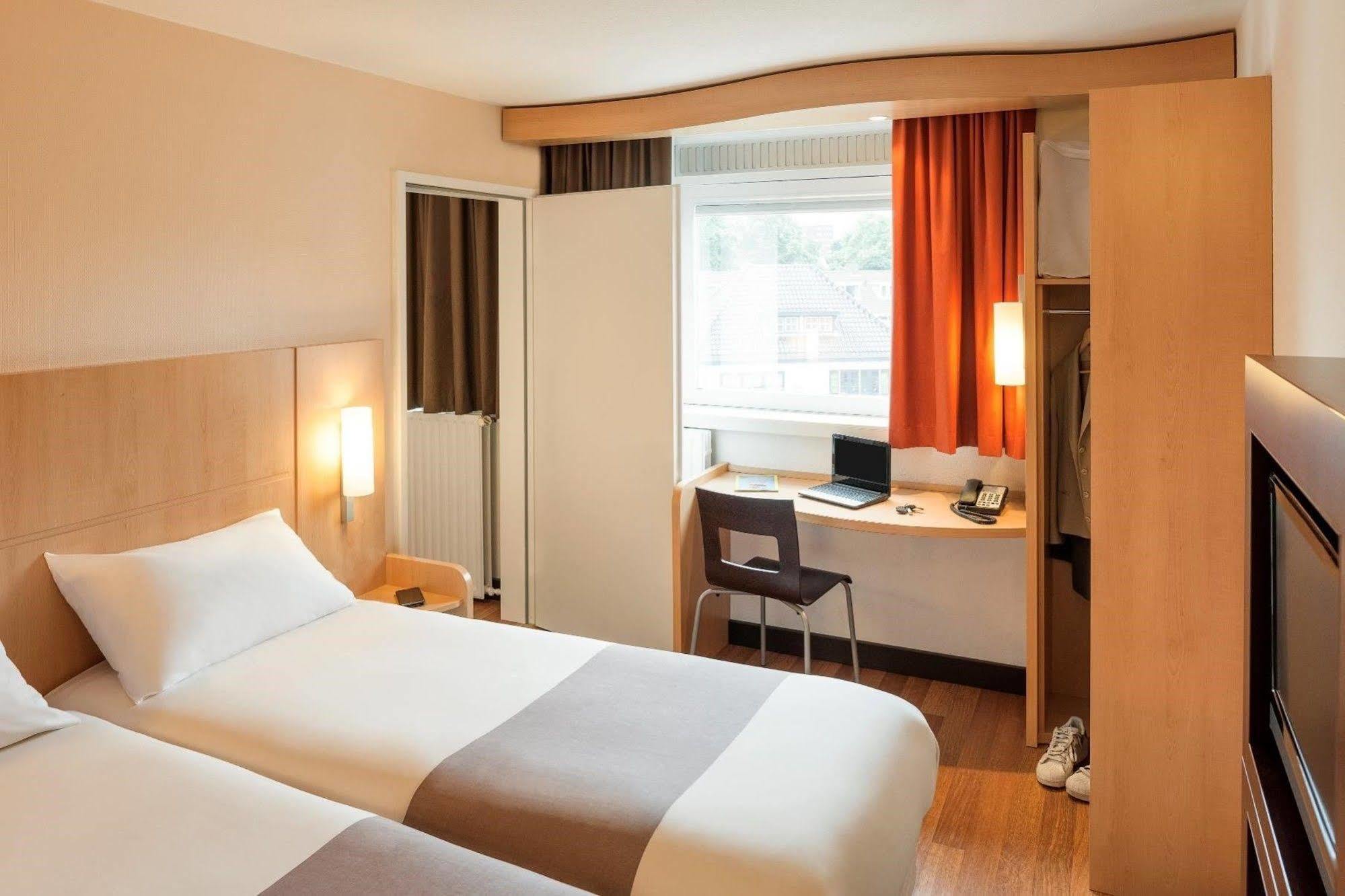 Hotel Ibis Utrecht Esterno foto